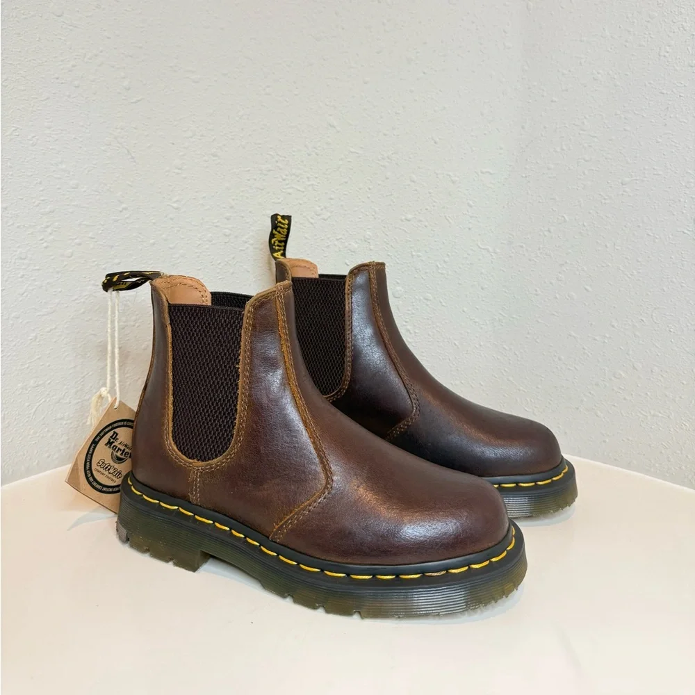 Dr. Martens 2976 Yellow Stitch Leather Brown Chelsea Boots Sz W 5 M 4 NWT